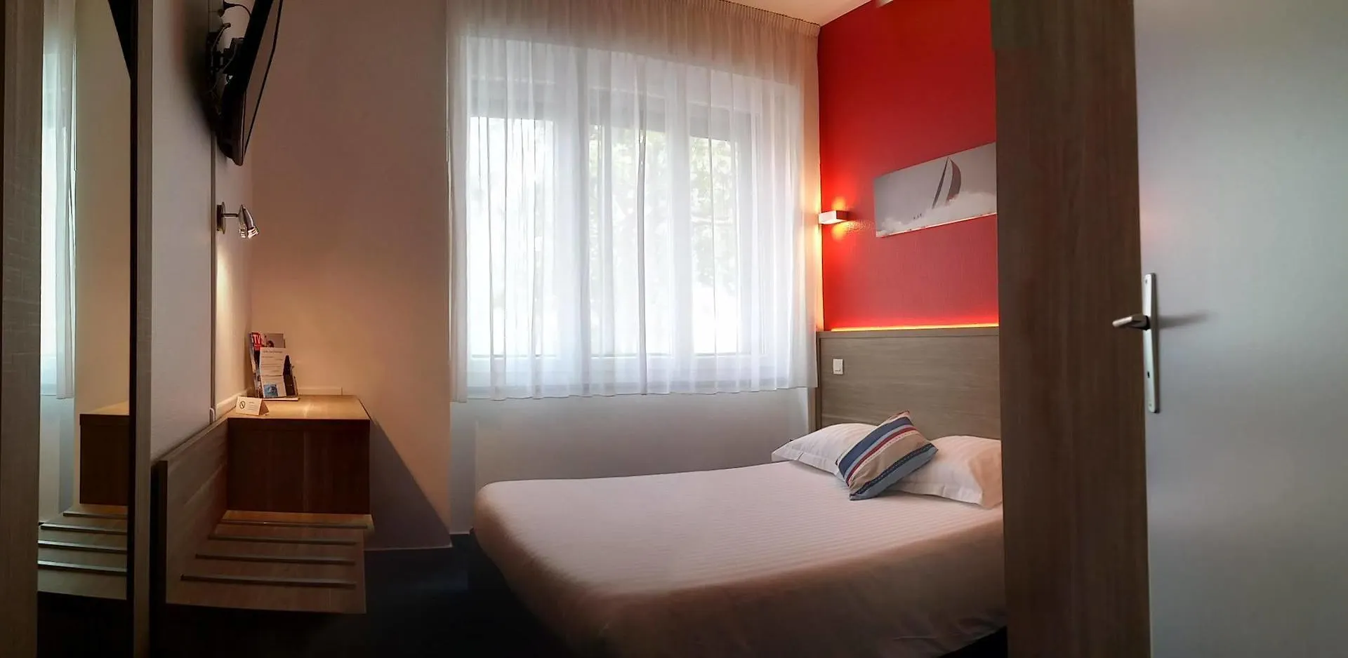 The Originals City, Hotel Les Oceanes, Lorient 2*,  France